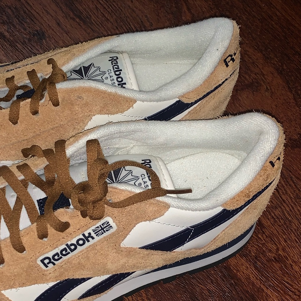 Reebok - Picture 6 of 14
